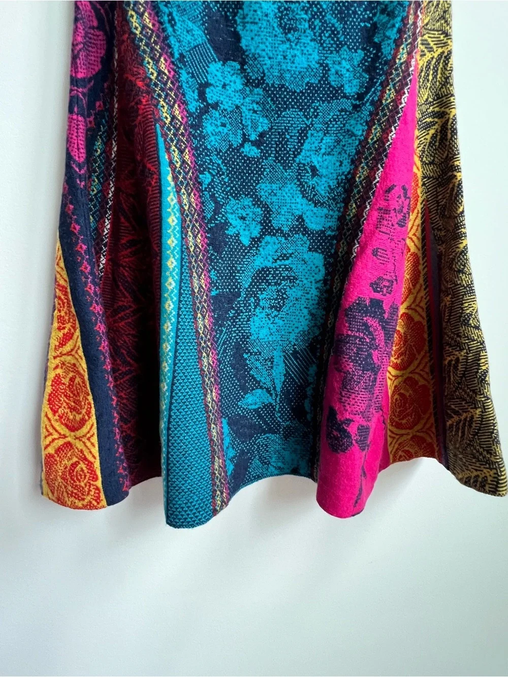 IVKO brocade flat
